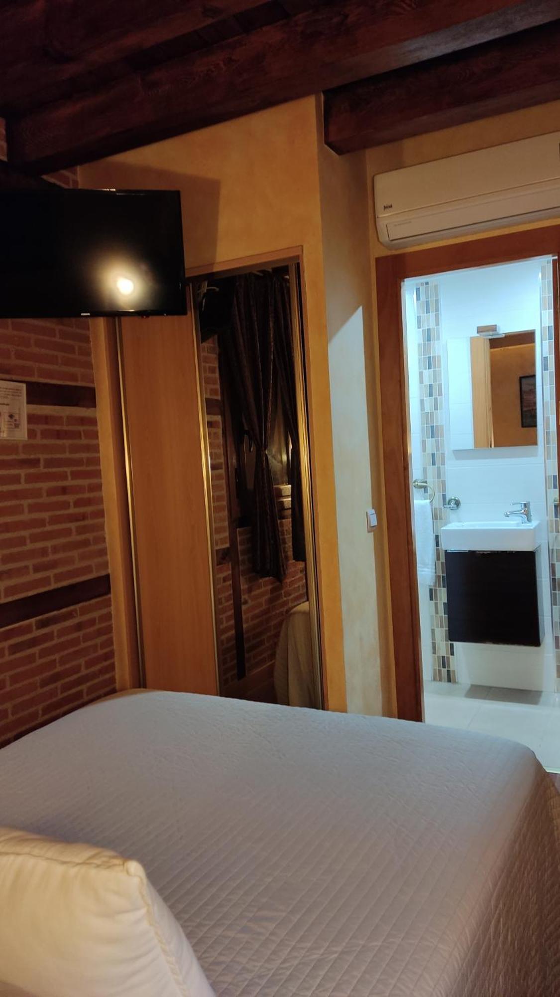 Готель Hostal Segovia Adults Only Номер фото