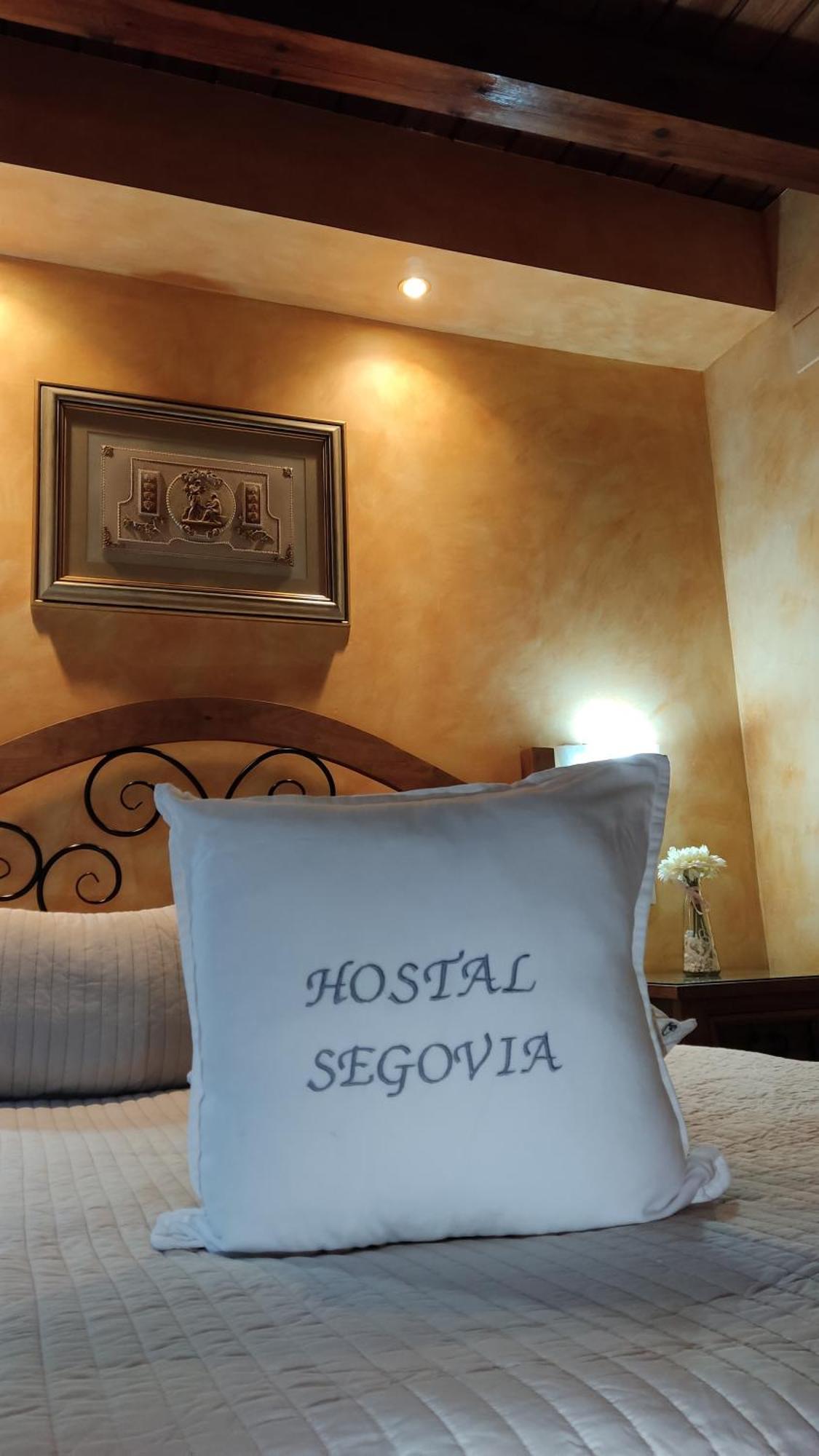 Готель Hostal Segovia Adults Only Номер фото